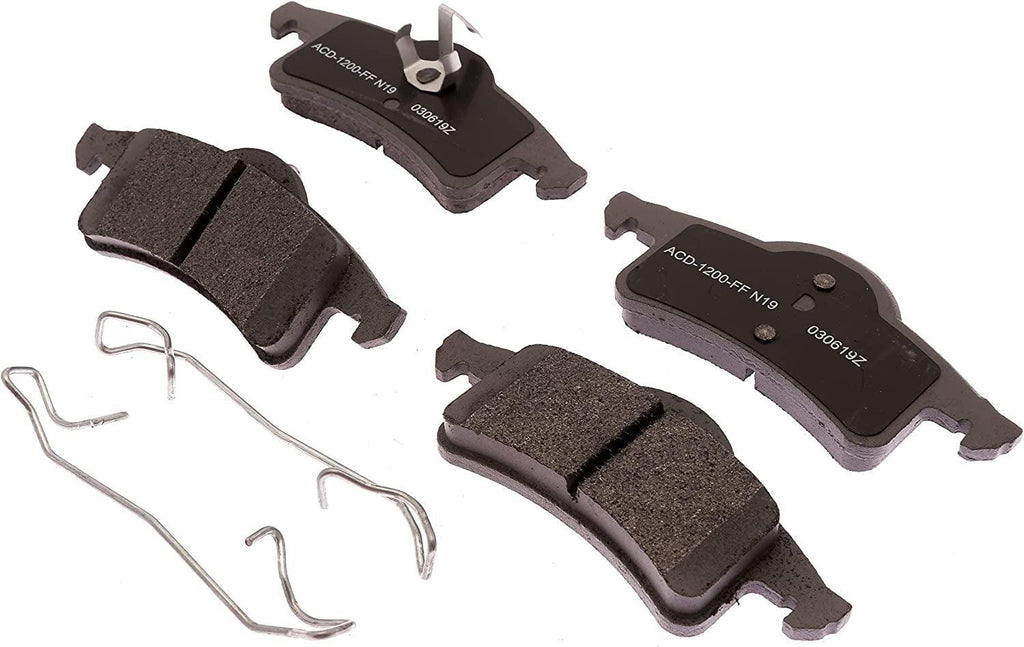 Silver 14D791MH Semi Metallic Rear Disc Brake Pad Set with Clips