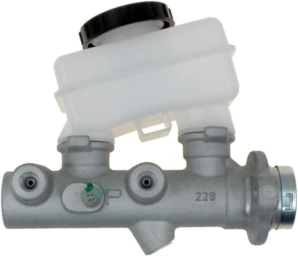 MC390775 Professional Grade Brake Master Cylinder